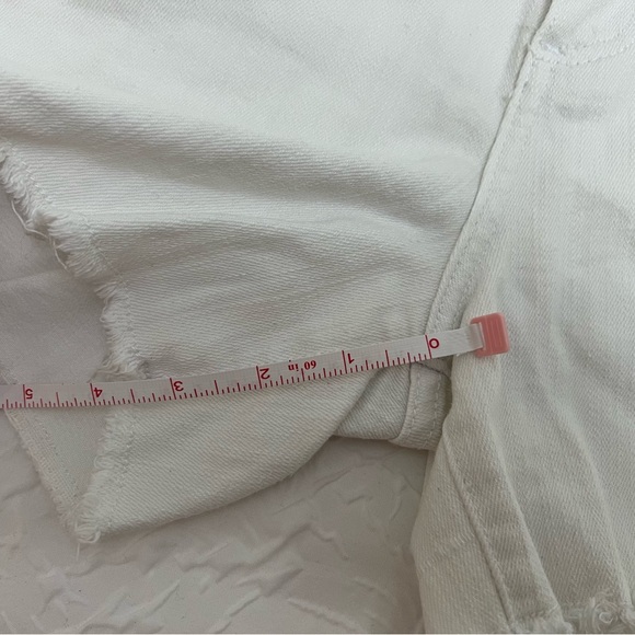 Kut from the Kloth Gidget Frey shorts, 8 - Picture 4 of 4